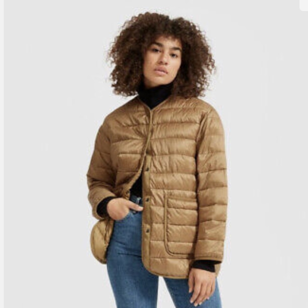 Everlane Renew Channeled Liner in Beige size Medium
